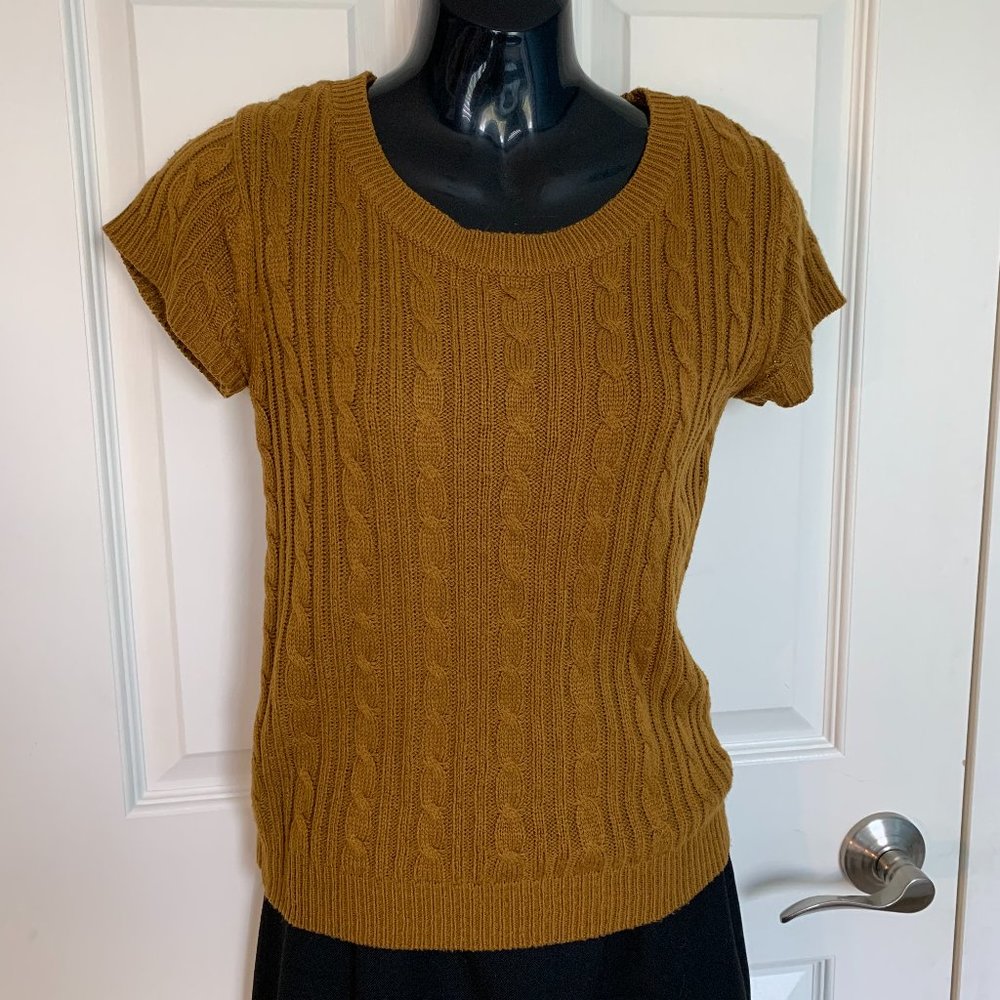 Forever 21 cable knit sweater - Size S